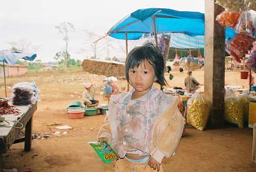 Bolaven-Plateau_02 Laotian kid on the market, Bolavens Plateau