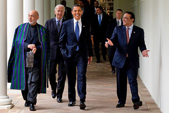 Hamid Karzai, President of the Islamic Republic of Afghanistan, U.S. President Barack Obama and Pakistani President Asif Ali Zardari 