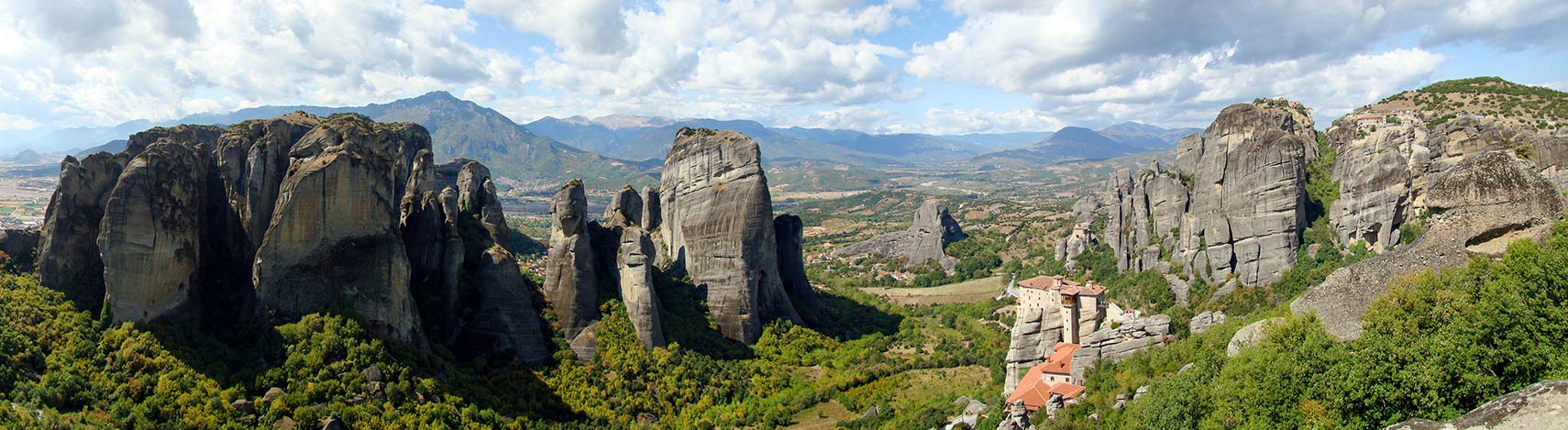 a history of the greek peninsula Roman greece is the period of greek history (of greece proper as opposed to the other centers of hellenism in the roman world) following the roman victory over the corinthians at the battle of corinth in 146 bc until the reestablishment of the city of byzantium and the naming of the city by the emperor constantine as the capital of the roman. a history of the greek peninsula Roman greece is the period of greek history (of greece proper as opposed to the other centers of hellenism in the roman world) following the roman victory over the corinthians at the battle of corinth in 146 bc until the reestablishment of the city of byzantium and the naming of the city by the emperor constantine as the capital of the roman.