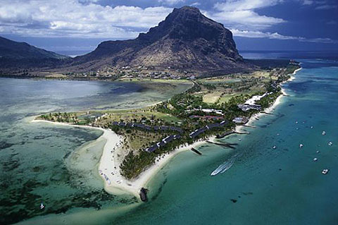 http://www.nationsonline.org/gallery/MauritiusImg/Aerial-View-of-Le-Morne.jpg