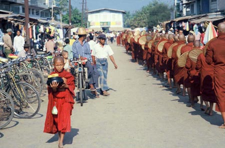 Buddhism-Myanmar_04