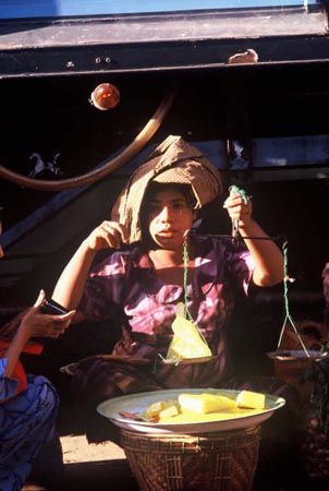Myanmar-Poeple_18