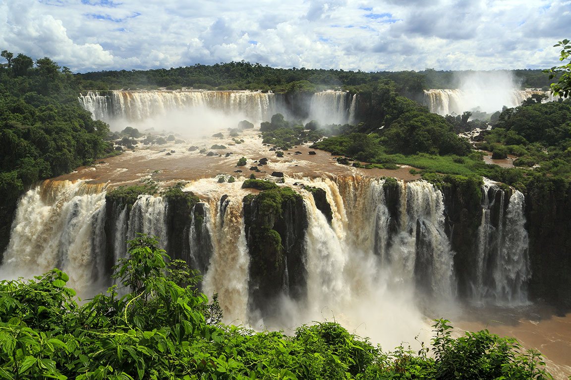 Iguazú Falls of the Iguazú river in Misiones province of Argentina