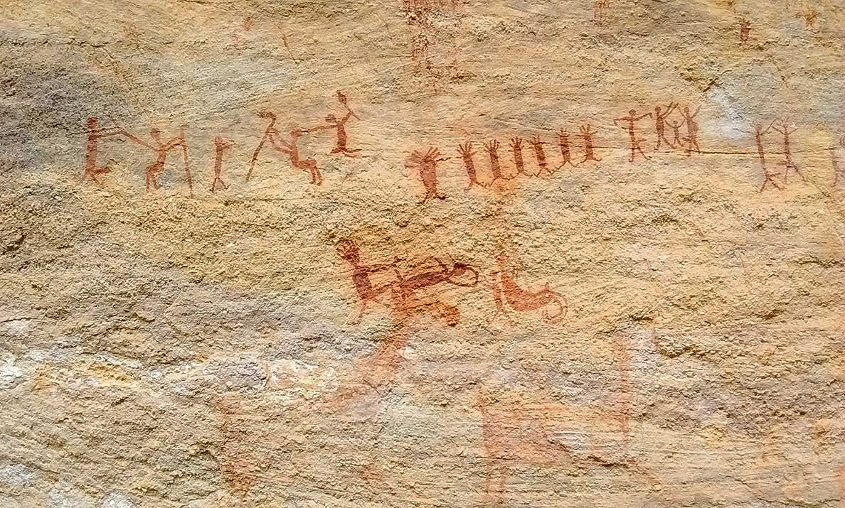 Cave art at Toca da Entrada do Caldeirão dos Rodrigues, Brazil