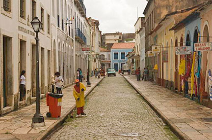 Avenida Colares Moreira in the center of São Luís, Maranhão, Brazil