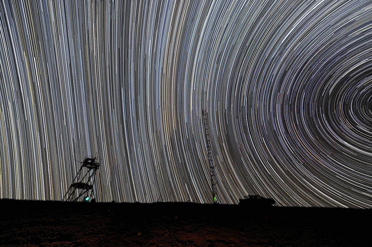 Motion of the stars through the southern sky seen at Cerro Armazones Observatory