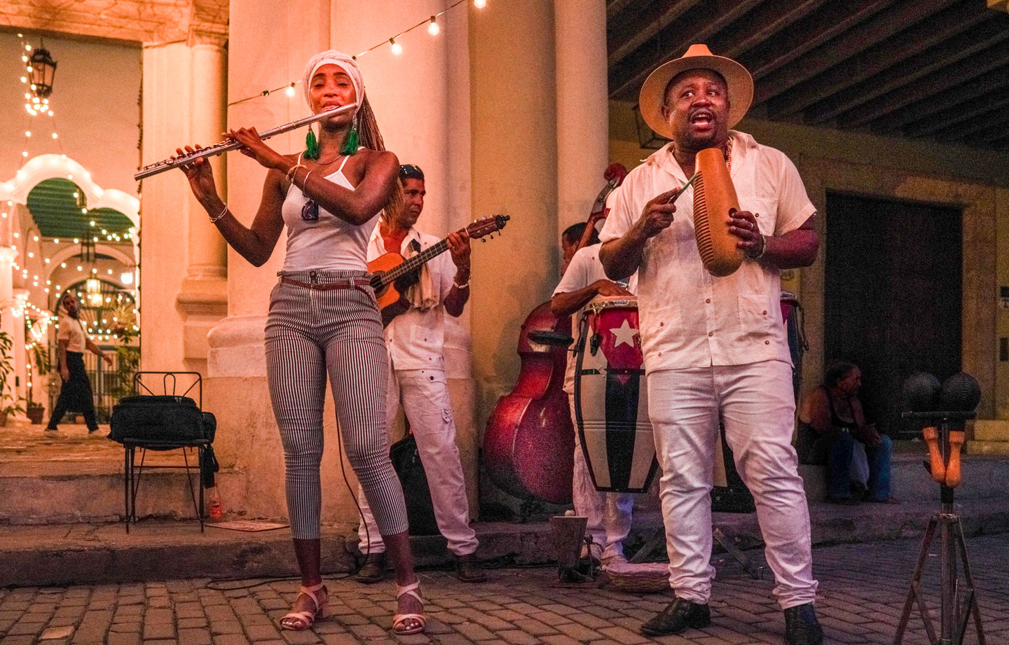 Guantanamera - Street music in Santiago de Cuba. 