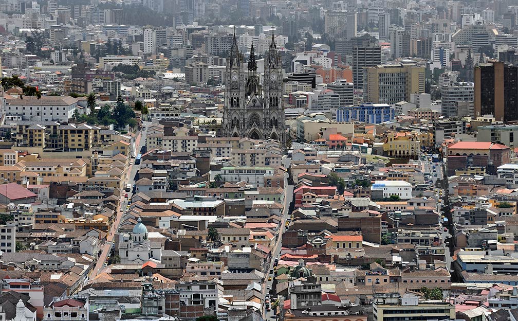 Quito top