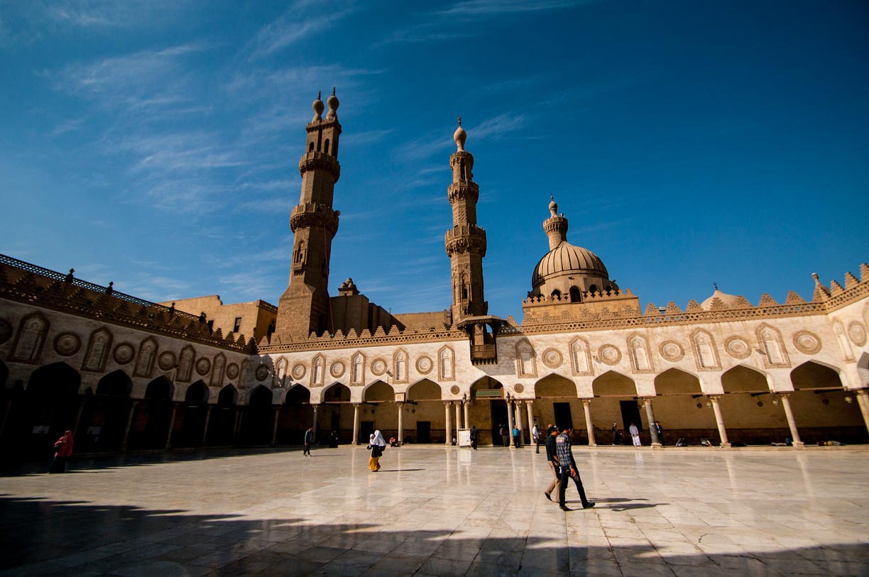 Al-Azhar University in Medieval Cairo