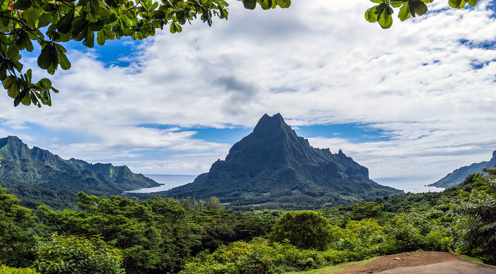 Mo'orea island in French Polynesia