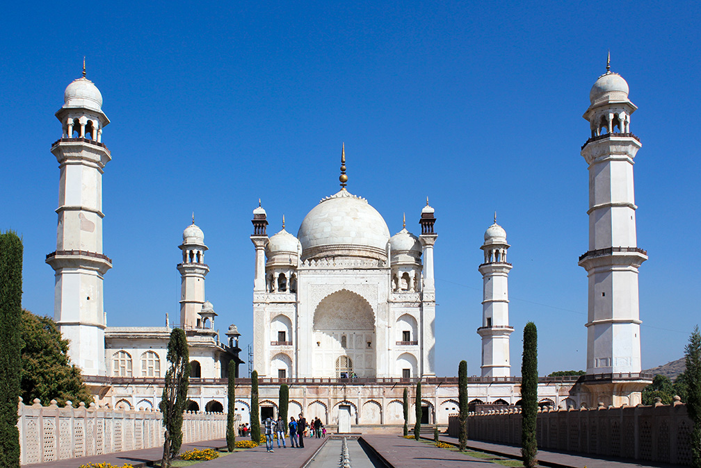 Bibi Ka Maqbara mausoleum, Aurangabad, India Bibi Ka Maqbara mausoleum, Aurangabad, Maharashtra