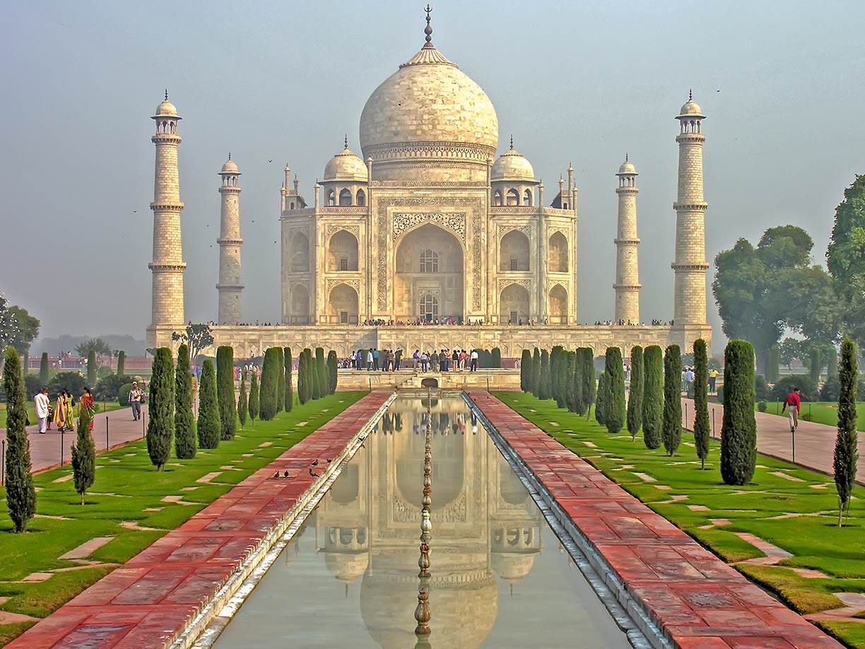 Famous Landmarks: Satellite View of Taj Mahal, Agra, India - The Seven Wonders Of India