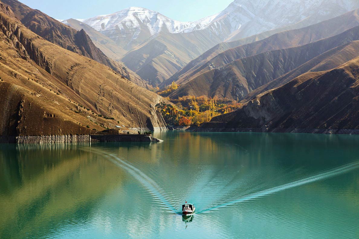 Amir Kabir dam reservoir, Karaj dam on the Karaj River in the Central Alborz mountain range of Iran