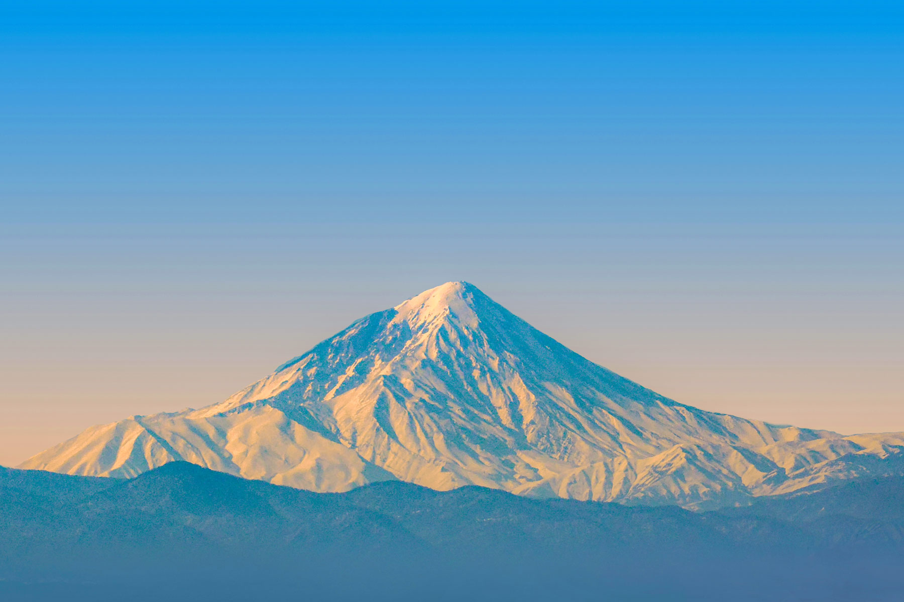 Mount Damāvand, highest mountain in Iran