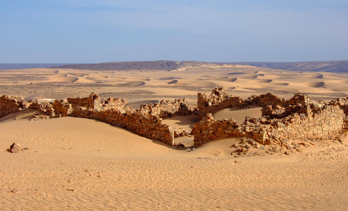 Desertification - abandoned part of Aoujeft town