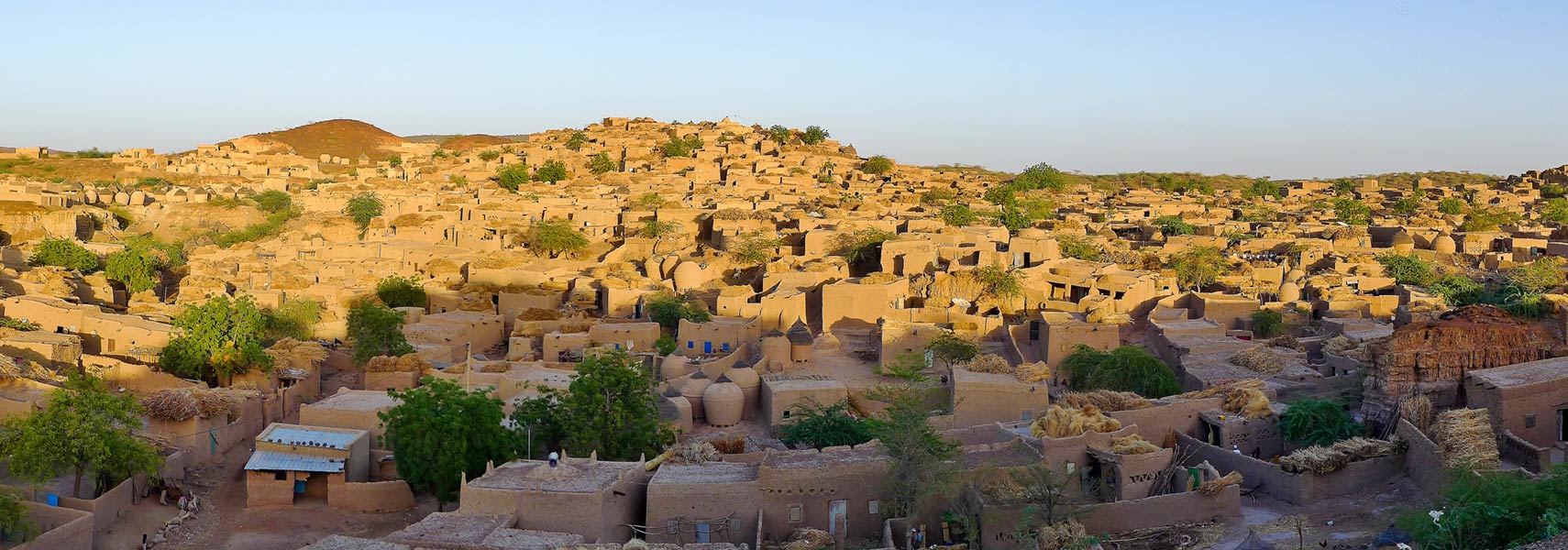 Panorama-of-Bouza-Dosso.jpg