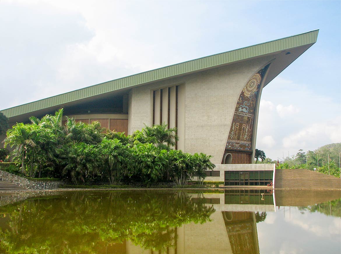 The National Parliament of Papua New Guinea is located in Port Moresby.