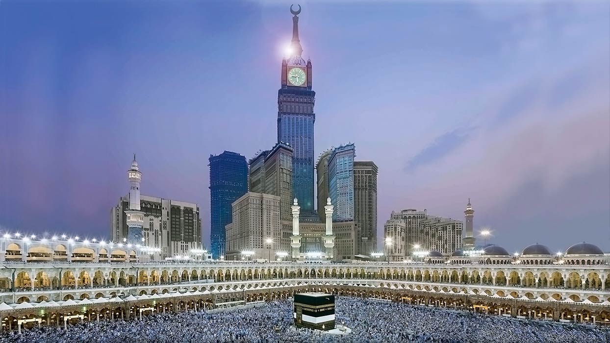 Abraj Al Bait overlooking the Great Mosque of Mecca, Saudi Arabia
