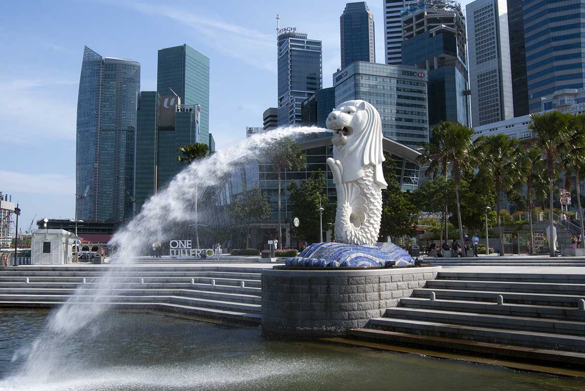 The Merlion statue at at Marina Bay