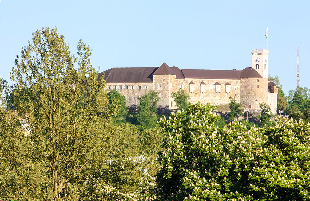 Ljubljana Castle (Burg Laibach) seen from Tivolipark