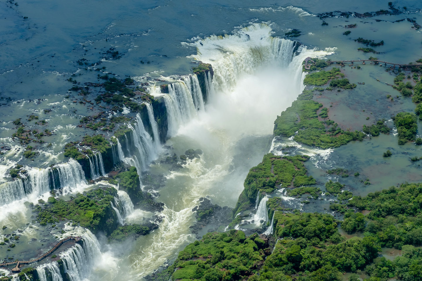 Iguazu Falls is located on the border between the Argentine province of Misiones and the Brazilian state of Paraná.
