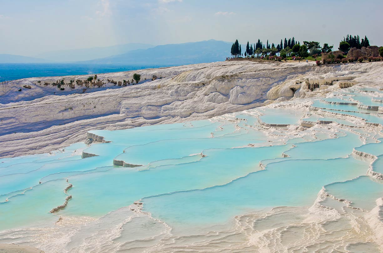 Travertijn warmwaterbronnen bij Pamukkale in Turkije