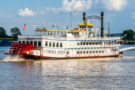 New Orleans paddlewheeler "Creole Queen" on the Mississippi River
