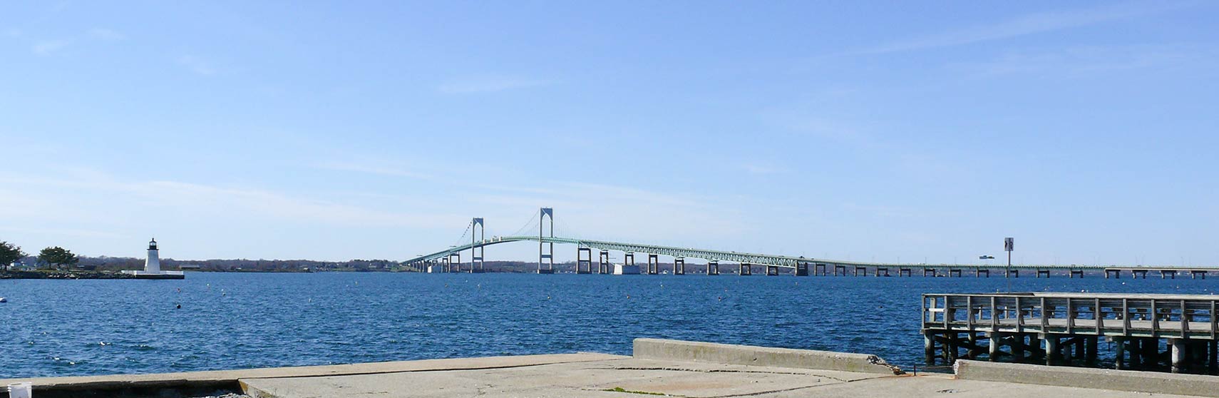 Claiborne Pell Bridge, Narragansett Bay
