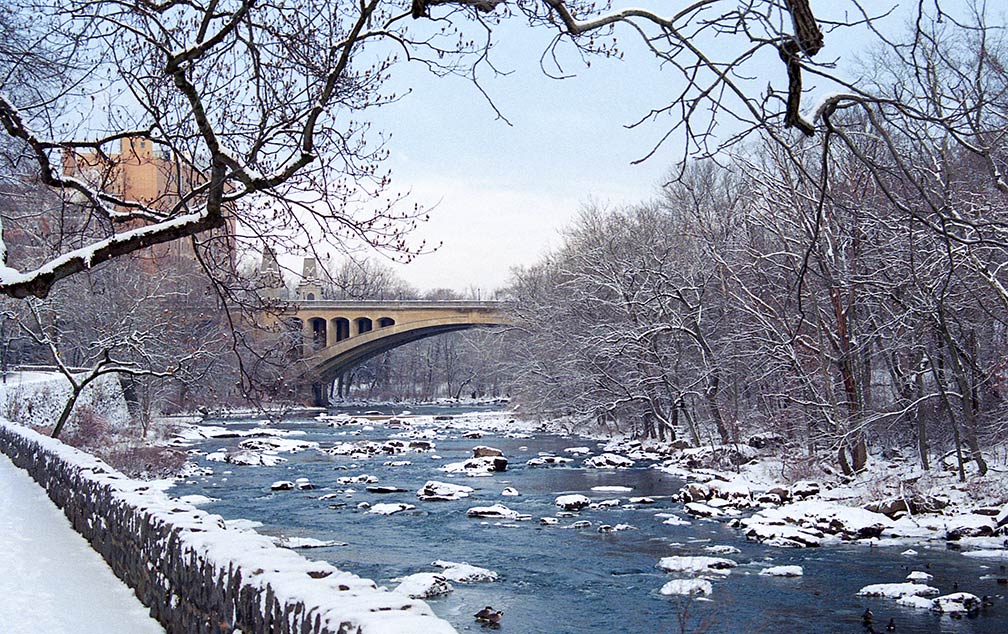 Washington Street Memorial Bridge over Brandywine Creek in Wilmington, Delaware